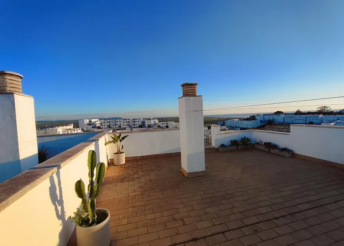 Apartamentovistasconil, ático Con Piscina, Jardín, Pista De Pádel Y Solárium Apartamento Conil De La Frontera