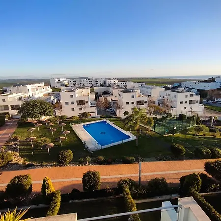 Lejlighed Apartamentovistasconil, Atico Con Piscina, Jardin, Pista De Padel Y Solarium Conil De La Frontera