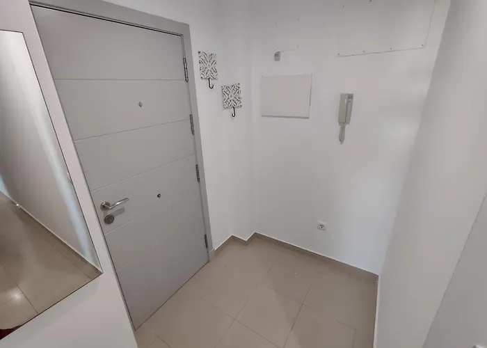 Apartment Apartamentovistasconil, Atico Con Piscina, Jardin, Pista De Padel Y Solarium